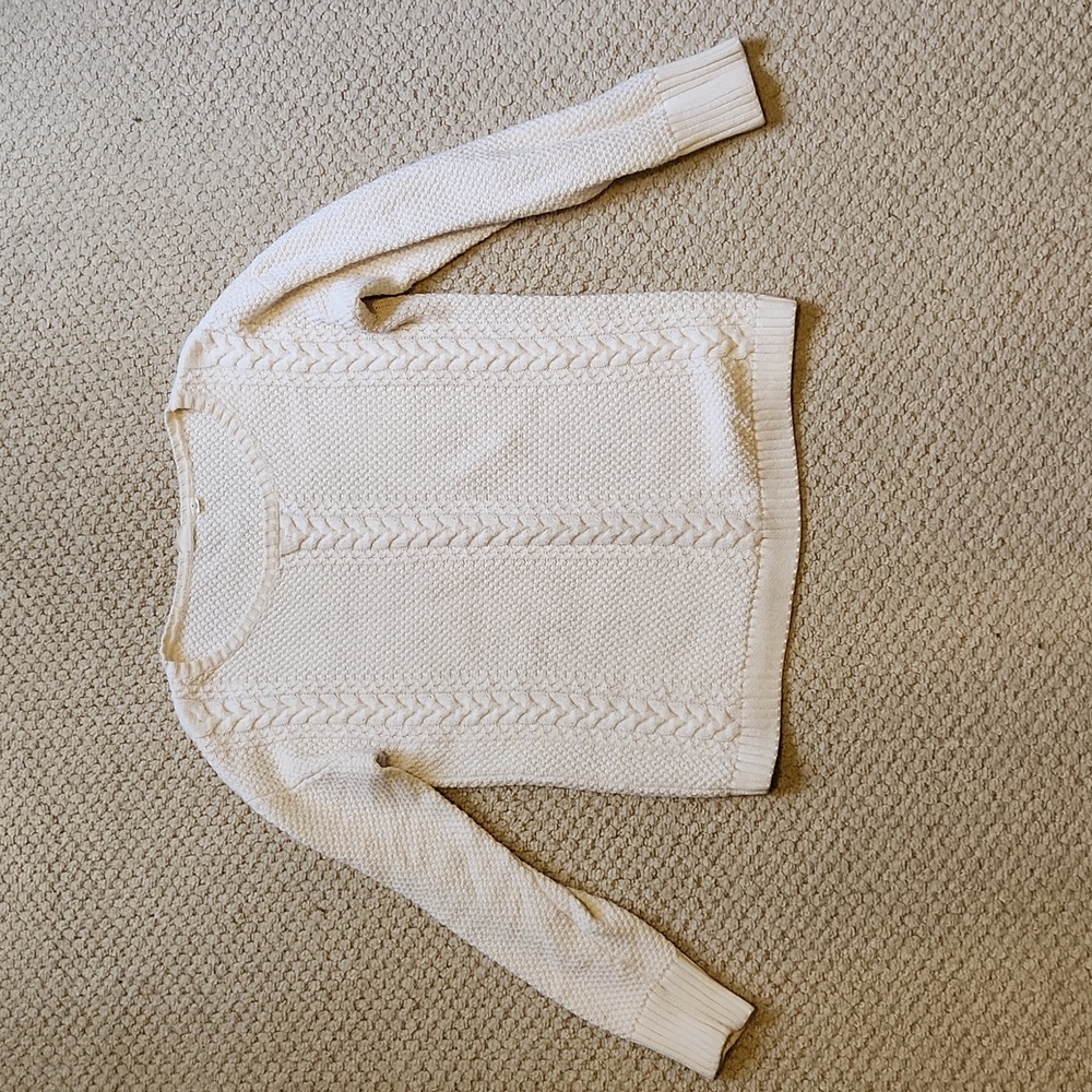 Gap sweater